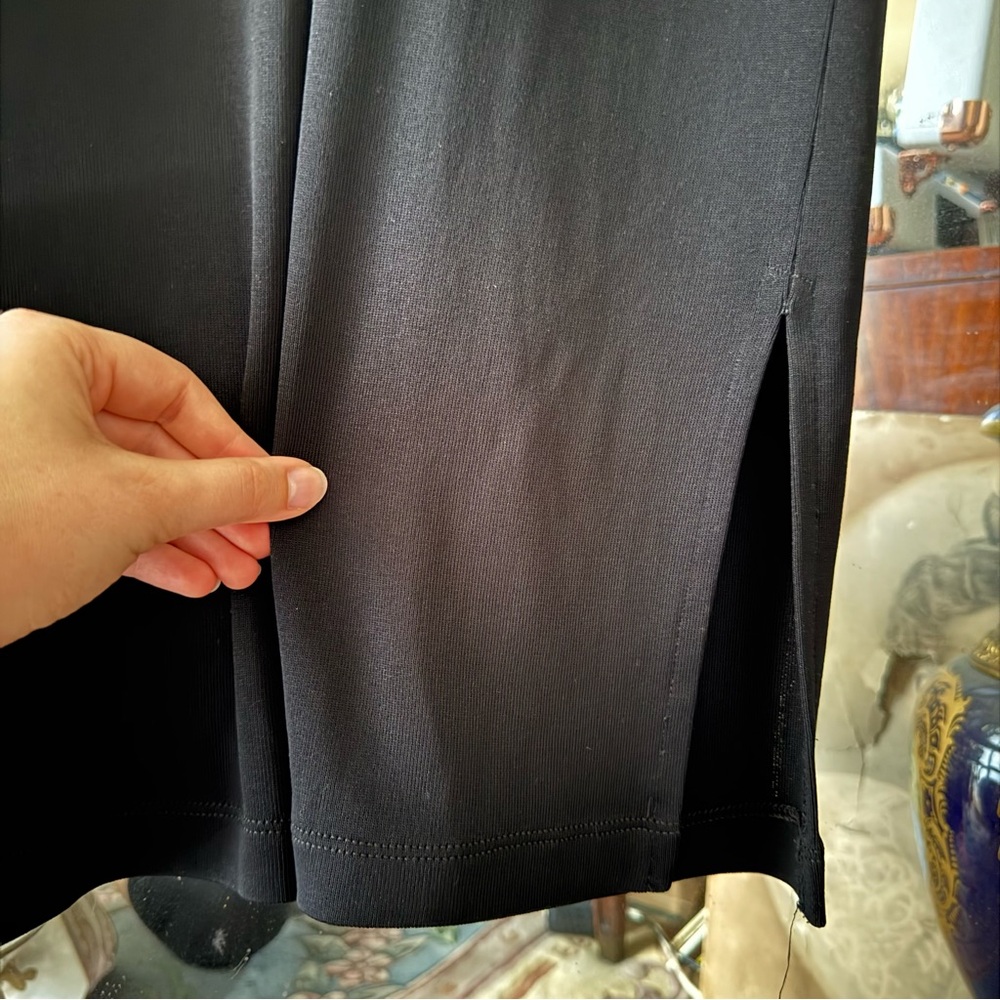 Misook Classic Black Acrylic Maxi Dress with Ribbed Neck and Sleeves - Picture 3 of 8